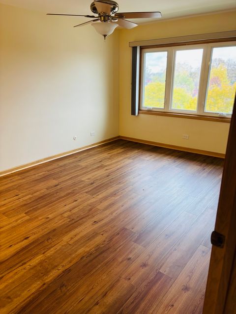Tiny photo for 440 E Montrose Avenue #402, Wood Dale, IL 60191 (MLS # 12496208)