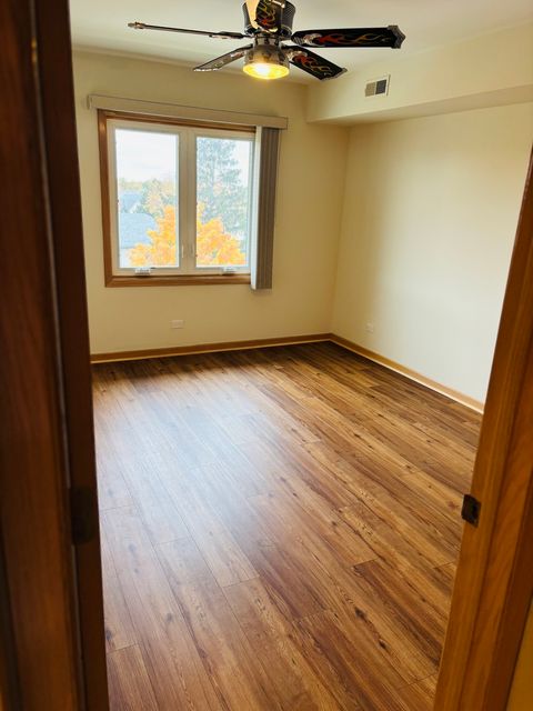 Tiny photo for 440 E Montrose Avenue #402, Wood Dale, IL 60191 (MLS # 12496208)