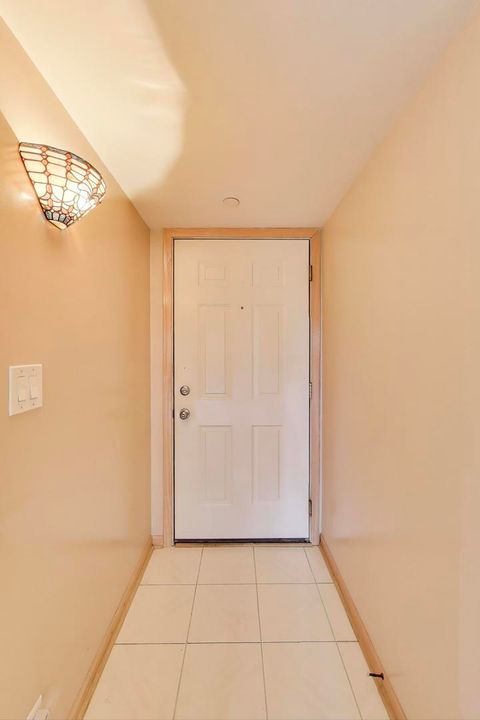 Tiny photo for 440 E Montrose Avenue #402, Wood Dale, IL 60191 (MLS # 12496208)