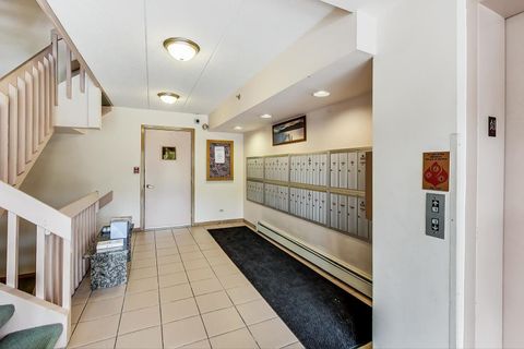 Tiny photo for 440 E Montrose Avenue #402, Wood Dale, IL 60191 (MLS # 12496208)