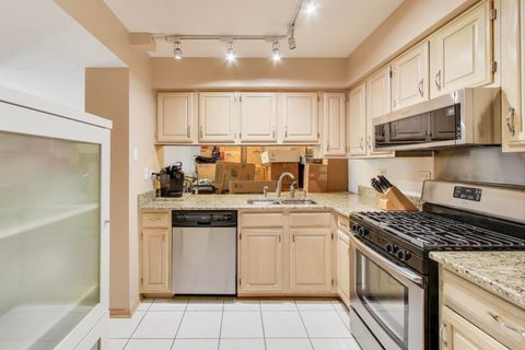 Tiny photo for 440 E Montrose Avenue #402, Wood Dale, IL 60191 (MLS # 12496208)