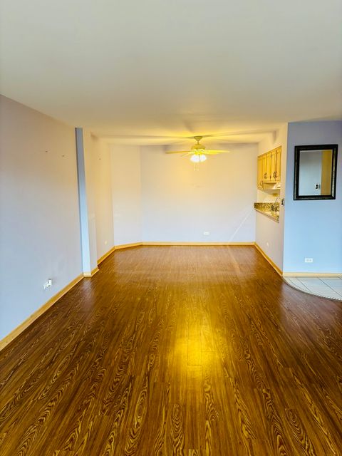 Tiny photo for 440 E Montrose Avenue #402, Wood Dale, IL 60191 (MLS # 12496208)