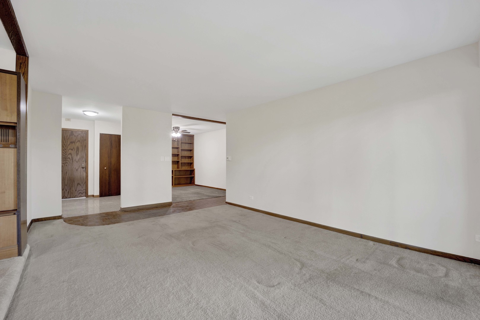 101 OLD OAK Drive 400A