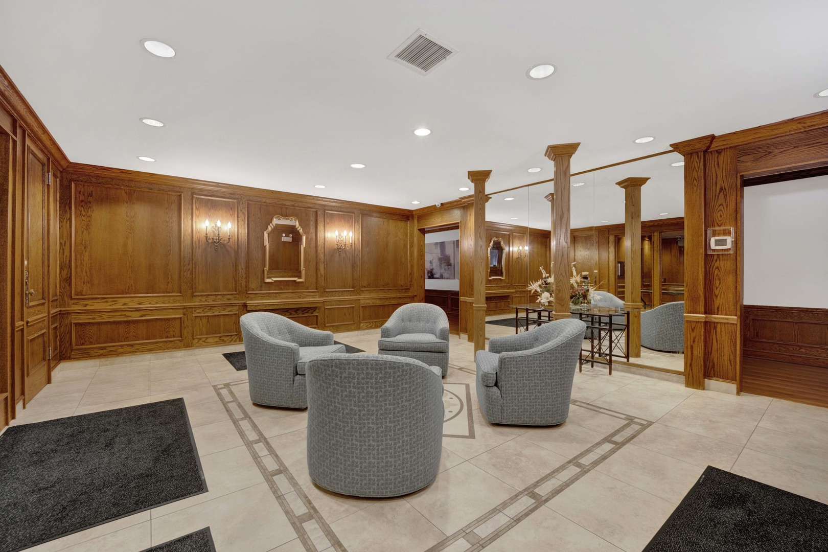 101 OLD OAK Drive 400A