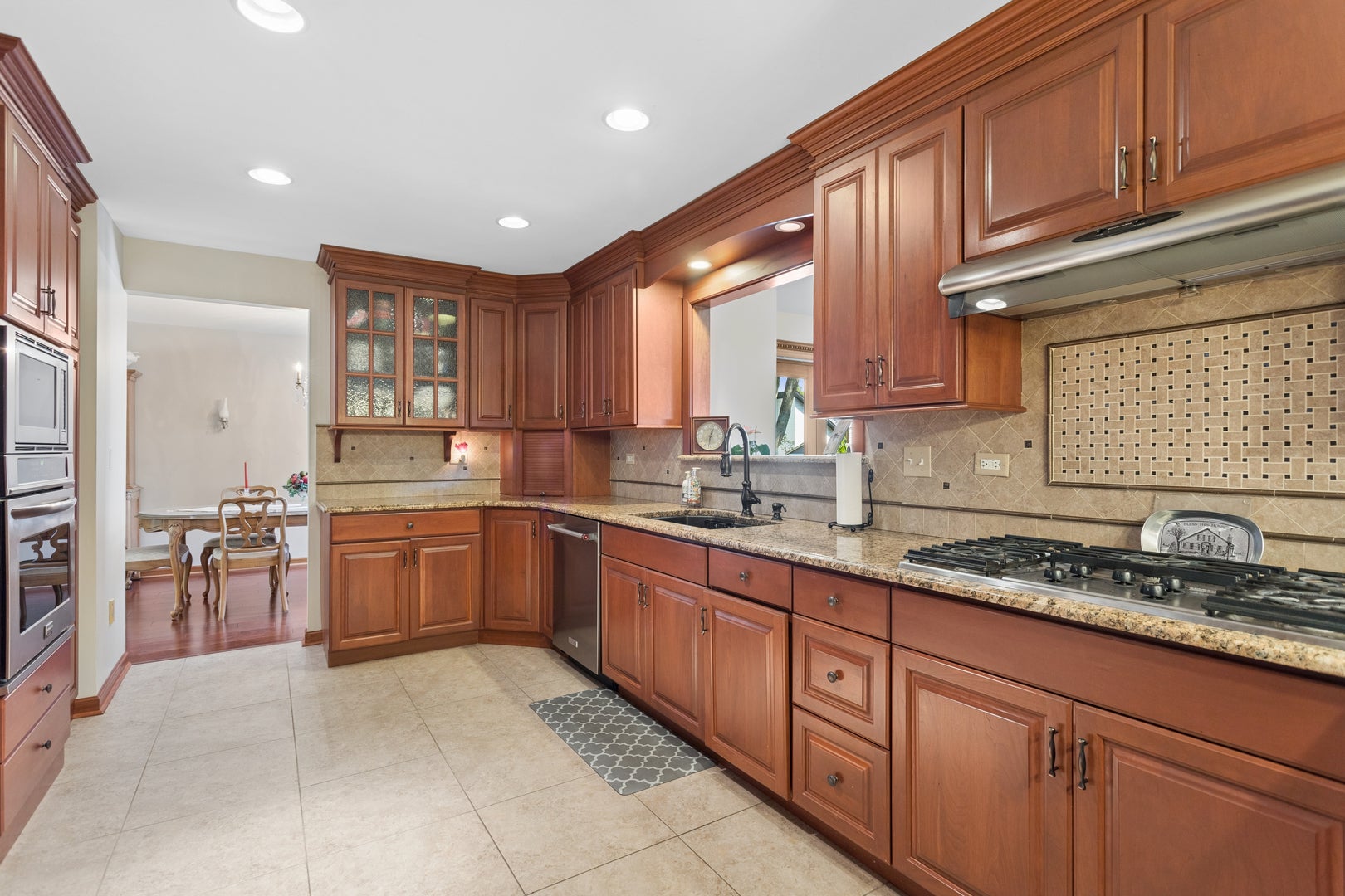 1251 N Scarlet Drive