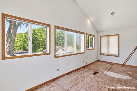 Tiny photo for 106 Country Club Drive, McHenry, IL 60050 (MLS # 12679393)
