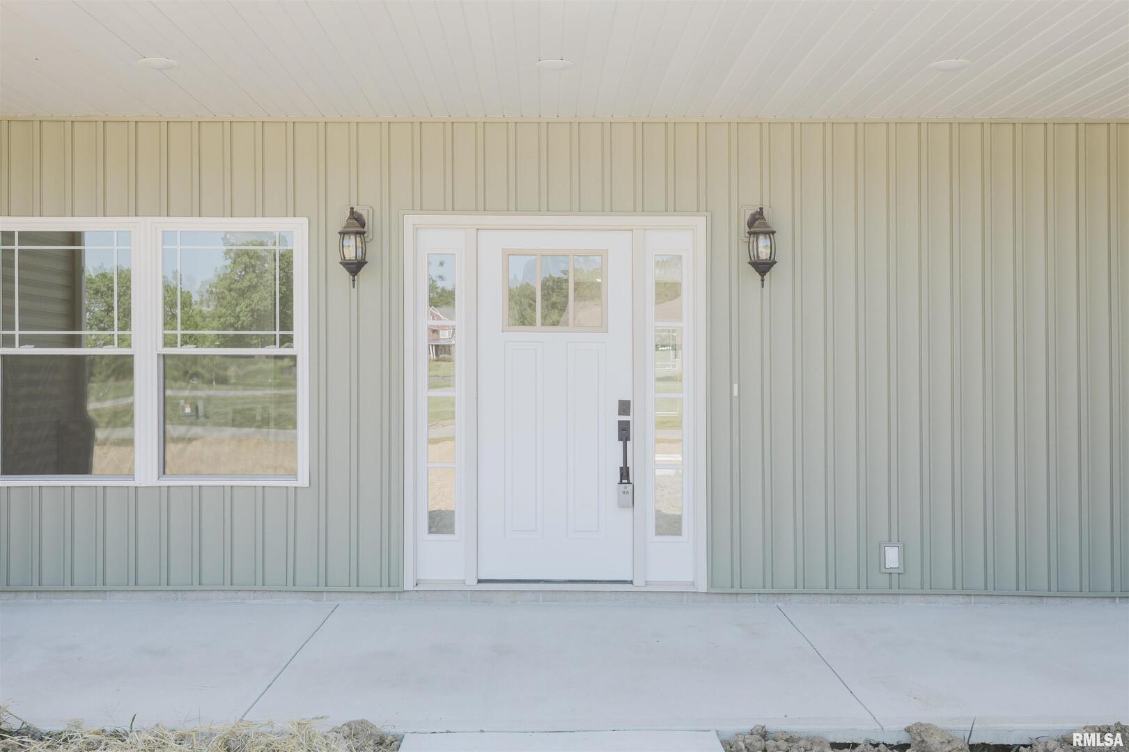 704 Jonathan Lane