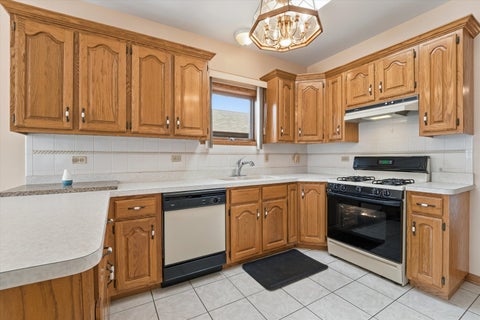 Tiny photo for 4818 N Sayre Avenue, Chicago, IL 60656 (MLS # 12683236)