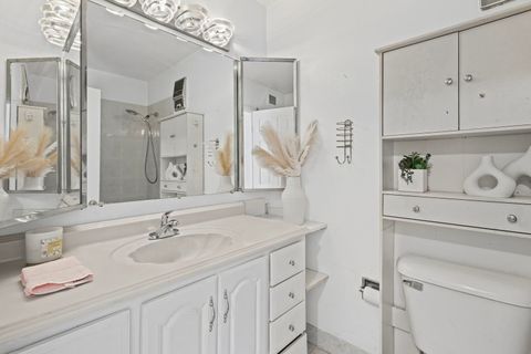 Tiny photo for 9001 Golf Road #5B, Des Plaines, IL 60016 (MLS # 12477442)