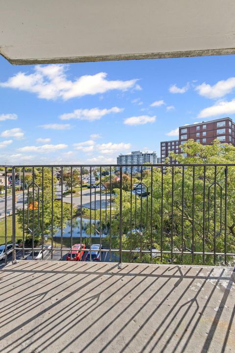 Tiny photo for 9001 Golf Road #5B, Des Plaines, IL 60016 (MLS # 12477442)