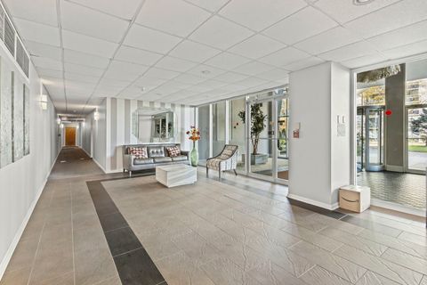 Tiny photo for 9001 Golf Road #5B, Des Plaines, IL 60016 (MLS # 12477442)