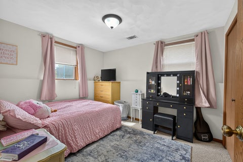 Tiny photo for 506 47th Avenue, East Moline, IL 61244 (MLS # 12768324)