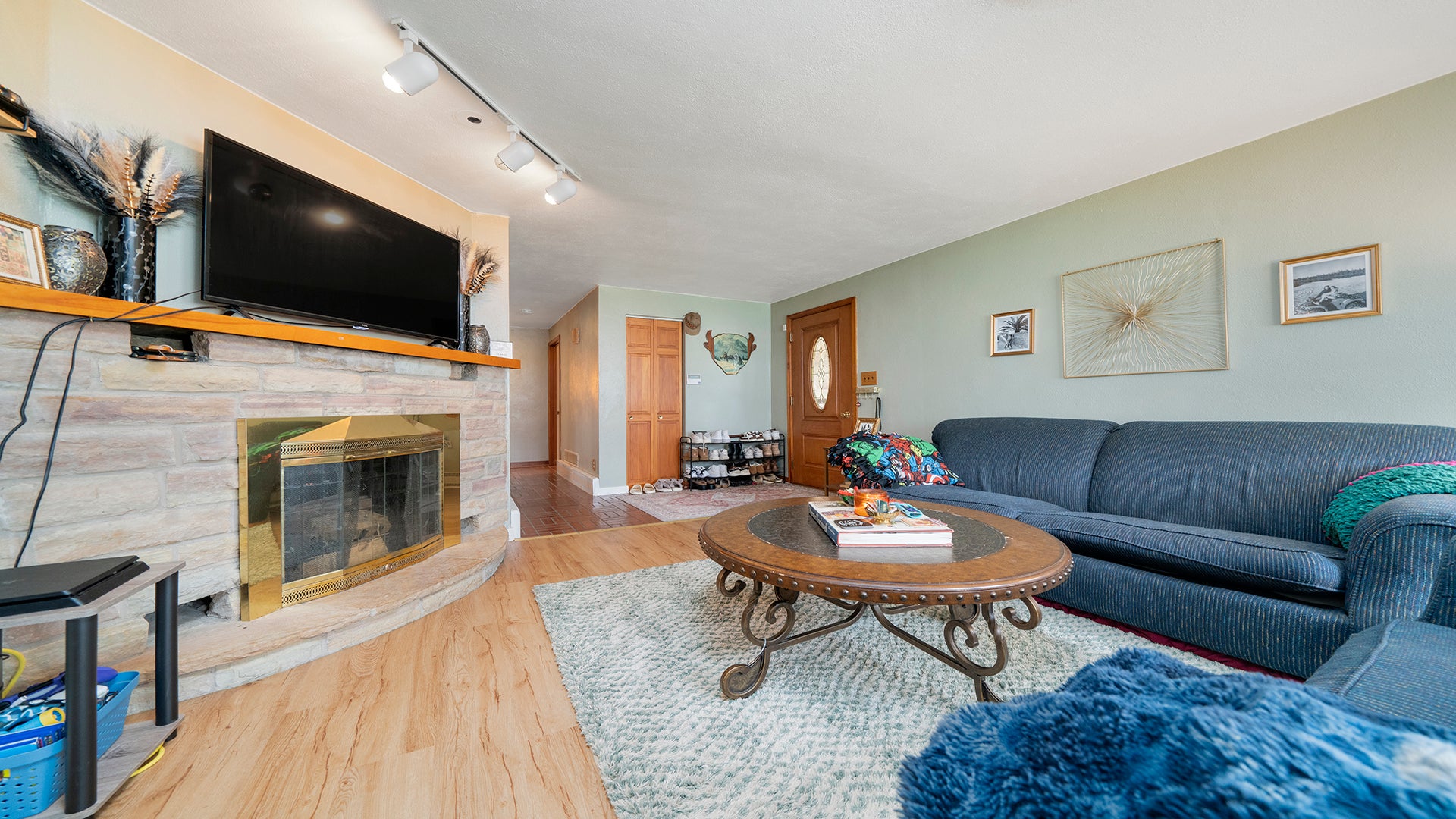 225 E 4th Street