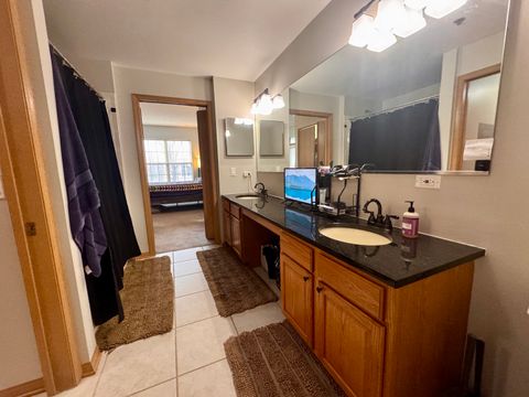 Tiny photo for 3135 Town Square Drive #104, Rolling Meadows, IL 60008 (MLS # 12569054)