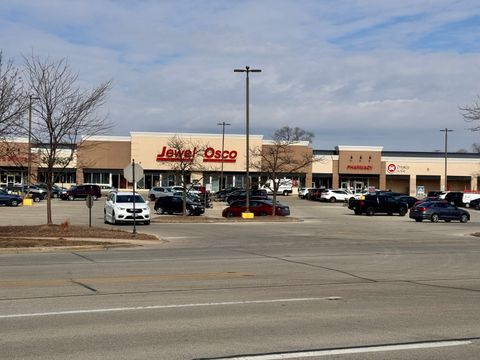 Tiny photo for 3135 Town Square Drive #104, Rolling Meadows, IL 60008 (MLS # 12569054)