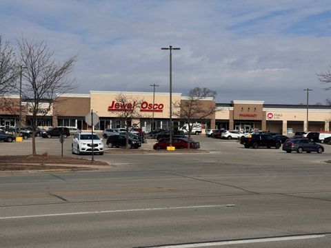 Tiny photo for 3135 Town Square Drive #104, Rolling Meadows, IL 60008 (MLS # 12569054)