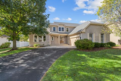 Photo of 374 Waverly Drive, Mundelein, IL 60060 (MLS # 12492600)