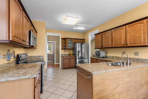 Tiny photo for 374 Waverly Drive, Mundelein, IL 60060 (MLS # 12492600)