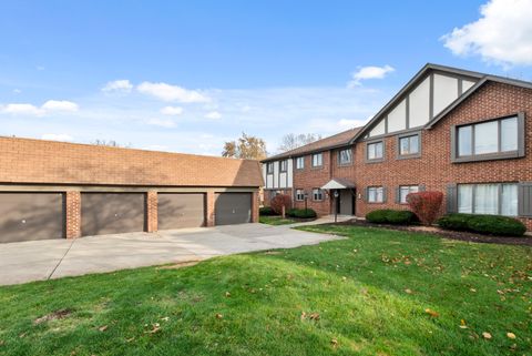 Tiny photo for 42 Parliament Drive W #129, Palos Heights, IL 60463 (MLS # 12528091)