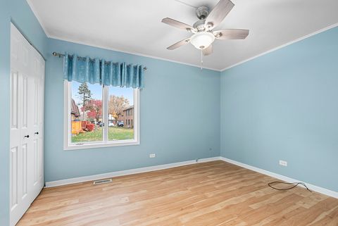 Tiny photo for 42 Parliament Drive W #129, Palos Heights, IL 60463 (MLS # 12528091)