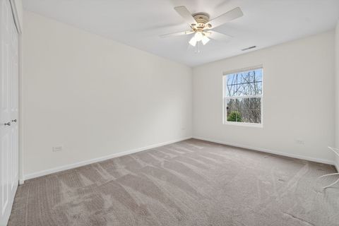 Tiny photo for 334 Buckingham Court, Lombard, IL 60148 (MLS # 12536903)