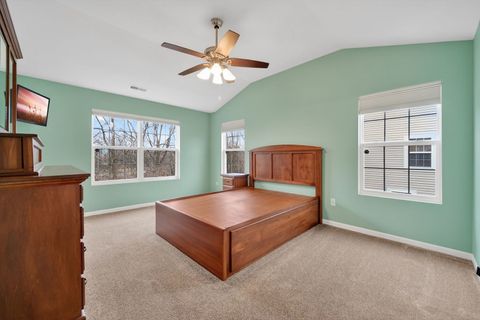 Tiny photo for 334 Buckingham Court, Lombard, IL 60148 (MLS # 12536903)