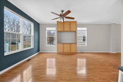 Tiny photo for 334 Buckingham Court, Lombard, IL 60148 (MLS # 12536903)