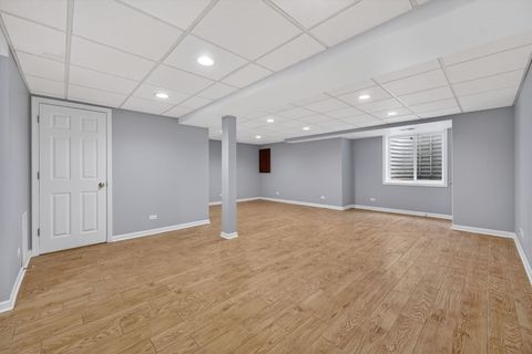 Tiny photo for 334 Buckingham Court, Lombard, IL 60148 (MLS # 12536903)