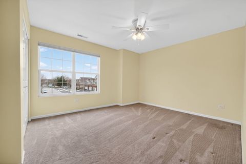 Tiny photo for 334 Buckingham Court, Lombard, IL 60148 (MLS # 12536903)