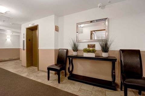 Tiny photo for 725 W Huntington Commons Road #416, Mount Prospect, IL 60056 (MLS # 12586755)