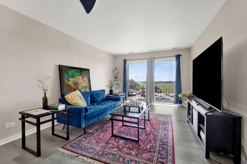 Tiny photo for 725 W Huntington Commons Road #416, Mount Prospect, IL 60056 (MLS # 12586755)