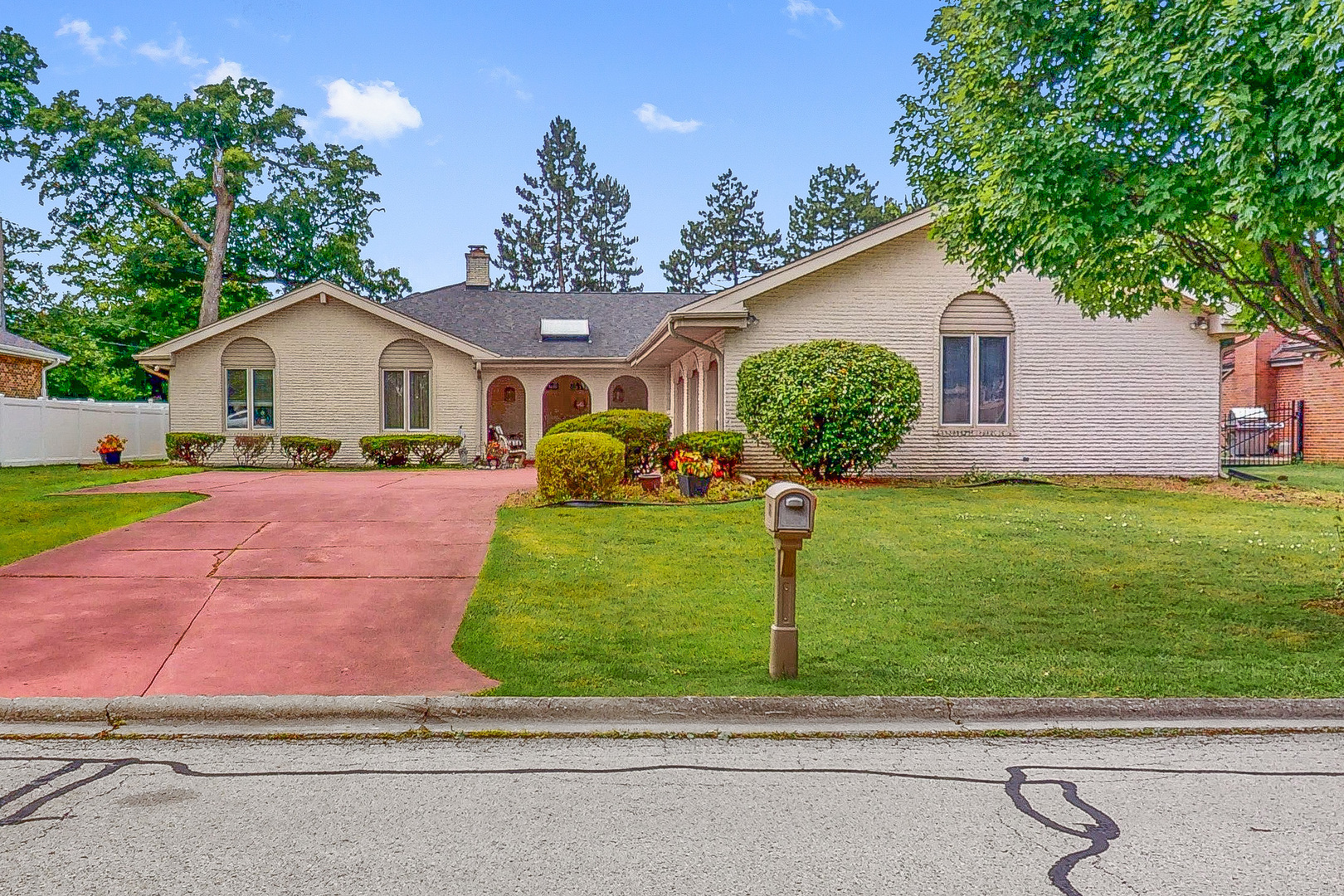 476 Hiawatha Trail