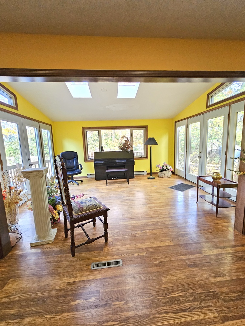 857 Bonnie Brae Lane