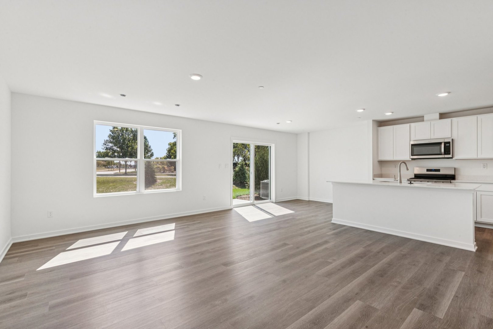 3533 Richardson Circle