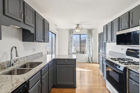 Tiny photo for 951 YOSEMITE Trail #A, Roselle, IL 60172 (MLS # 12594621)