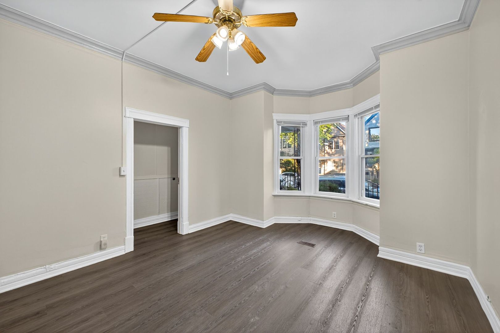 1922 N Whipple Street 1