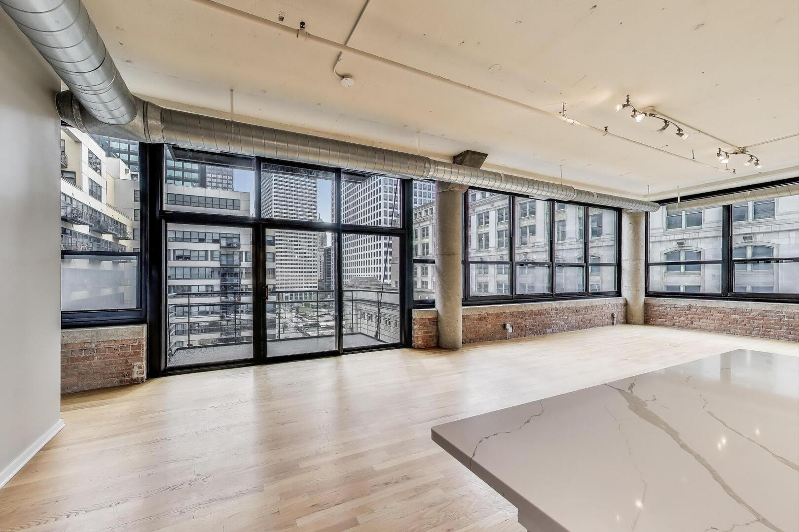 130 S CANAL Street 602