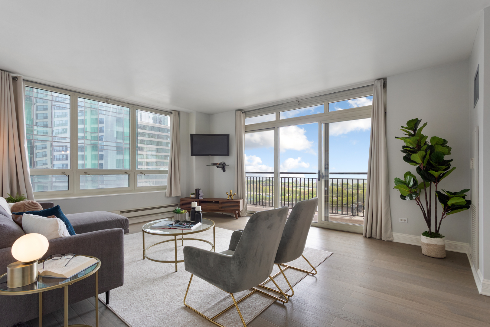 1111 S Wabash Avenue 1604