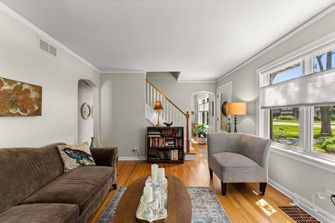 Tiny photo for 725 N County Line Road, Hinsdale, IL 60521 (MLS # 12720373)