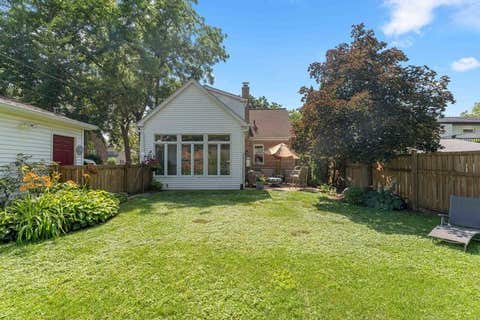 Tiny photo for 725 N County Line Road, Hinsdale, IL 60521 (MLS # 12720373)