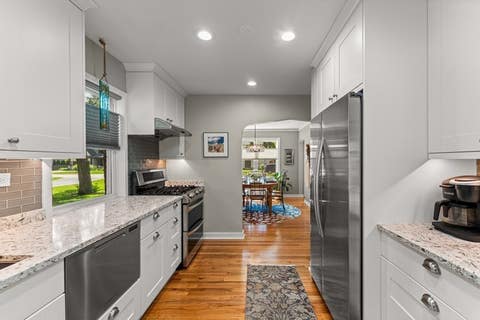 Tiny photo for 725 N County Line Road, Hinsdale, IL 60521 (MLS # 12720373)