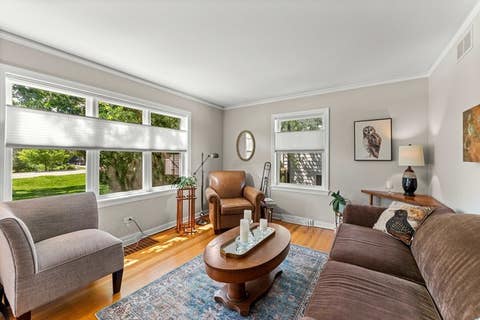Tiny photo for 725 N County Line Road, Hinsdale, IL 60521 (MLS # 12720373)