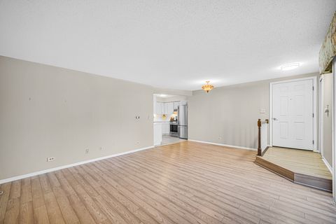 Tiny photo for 20 Echo Court #3, Vernon Hills, IL 60061 (MLS # 12584520)
