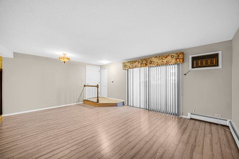 Tiny photo for 20 Echo Court #3, Vernon Hills, IL 60061 (MLS # 12584520)