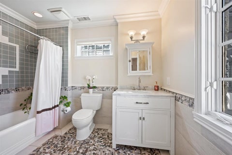 Tiny photo for 110 KENILWORTH Avenue, Kenilworth, IL 60043 (MLS # 12698159)