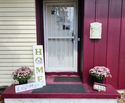 Photo of 2406 W Olive Street, Decatur, IL 62526 (MLS # 12461382)