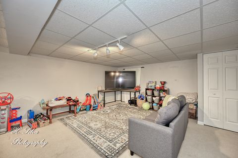 Tiny photo for 1171 Heartland Gate, Lake In The Hills, IL 60156 (MLS # 12489595)