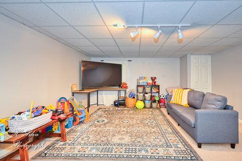 Tiny photo for 1171 Heartland Gate, Lake In The Hills, IL 60156 (MLS # 12489595)