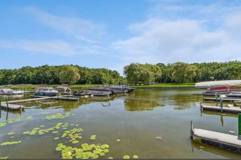 Tiny photo for 63 Aspen Colony #8, Fox Lake, IL 60020 (MLS # 12542113)