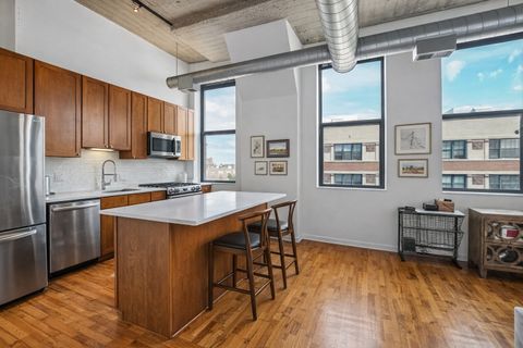 Tiny photo for Chicago, IL 60654 (MLS # 12611414)